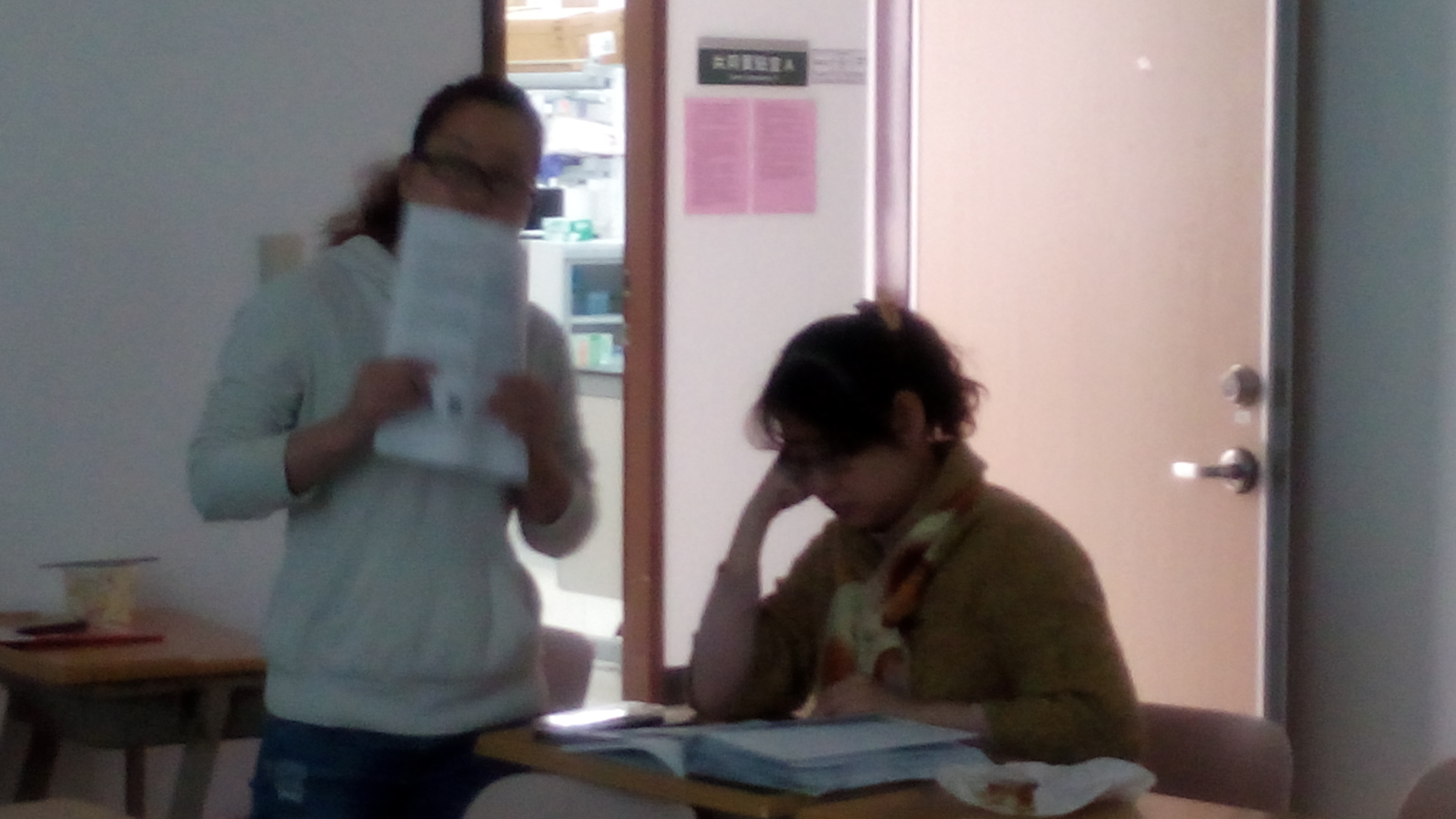 05/29老師參與討論考照內容，並提出問題反思